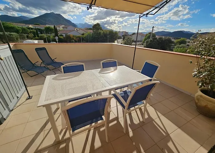 Apartment Grand T2 A Deux Pas De La Lozari